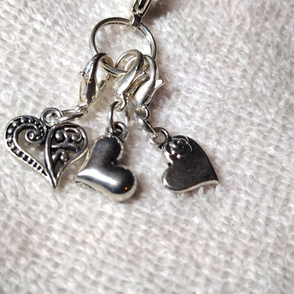 3 Hearts Keycharm - Picture 2 of 2